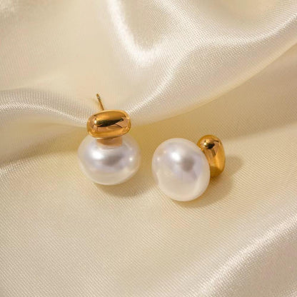 Classic Pearl Studs