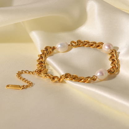 Pearl & Fine Chain Bracelet